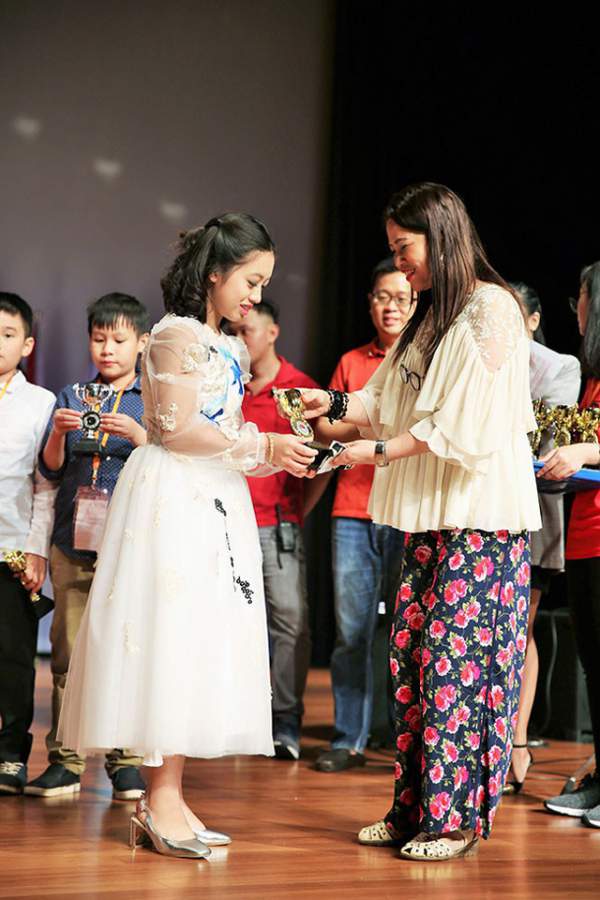 Nữ sinh Việt giành giải Vàng liên hoan nghệ thuật châu Á 4