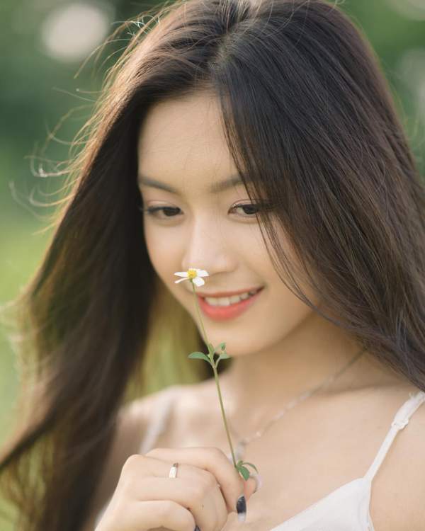 Nữ sinh Việt tại Pháp học giỏi, xinh đẹp “gây thương nhớ” 7