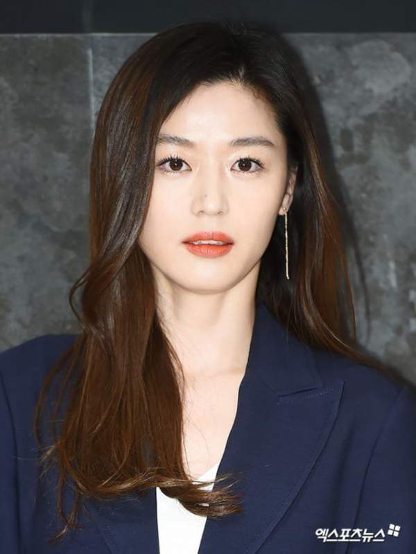 Gương mặt đẹp không góc chết của "cô nàng ngổ ngáo" Jeon Ji Hyun 10