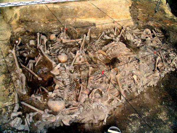 Hố chôn ghê rợn hé lộ màn thảm sát của đội quân Mông Cổ khi tấn công châu Âu 2