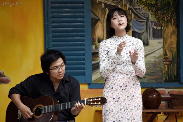 Giọng ca trẻ hát nhạc Trịnh đang gây sốt trên mạng xã hội là ai? 3