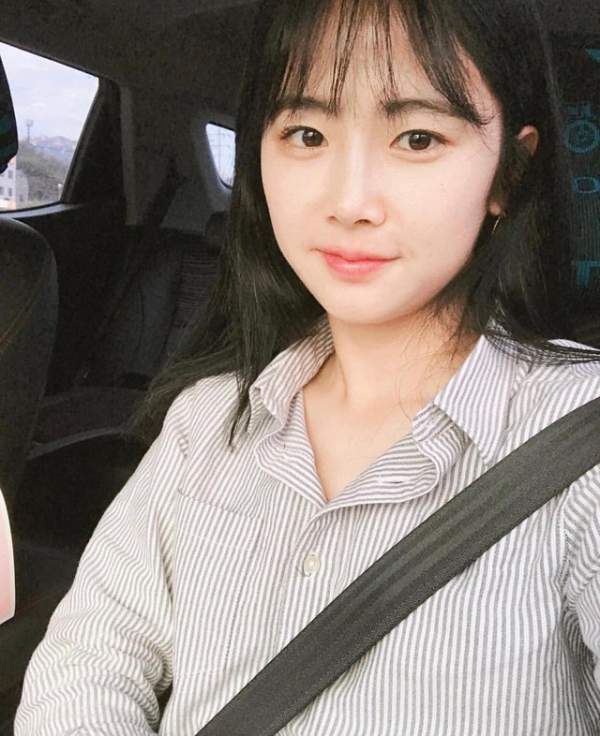 Nữ cầu thủ người Hàn Quốc sở hữu gương mặt trẻ thơ gây “sốt” mạng 12