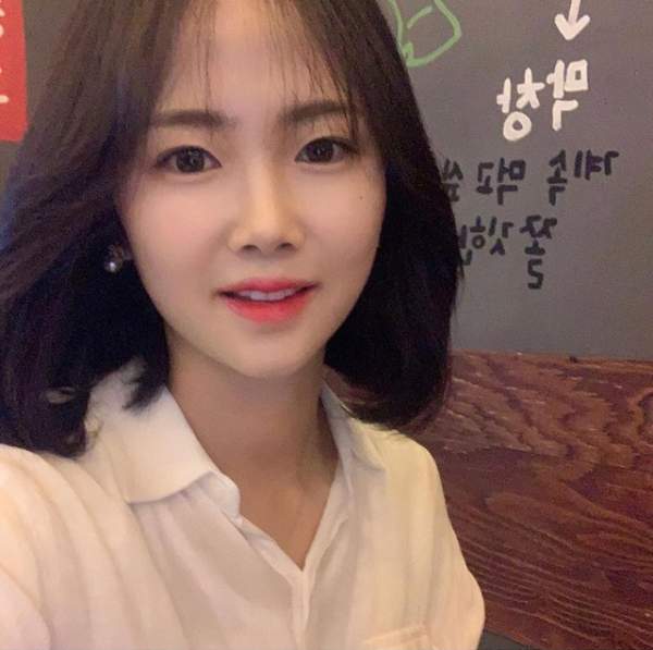 Nữ cầu thủ người Hàn Quốc sở hữu gương mặt trẻ thơ gây “sốt” mạng 9
