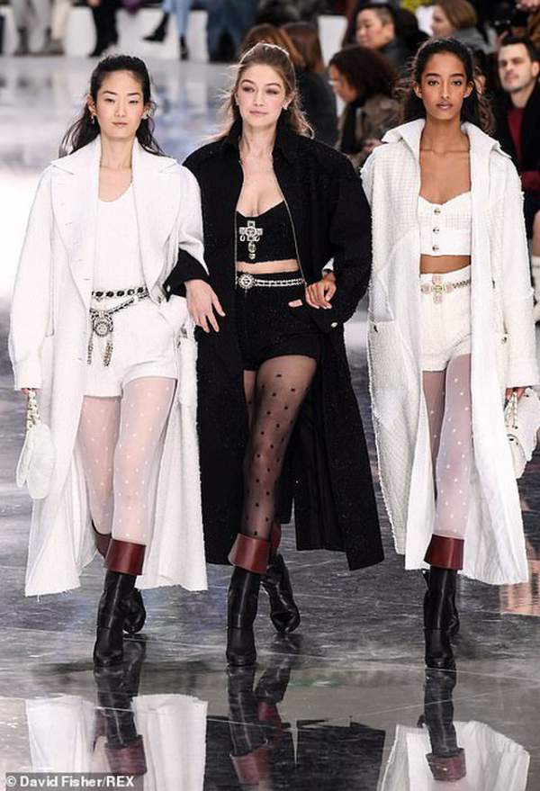 Gigi Hadid khoe nhan sắc quyến rũ tại show thời trang ở Paris 2
