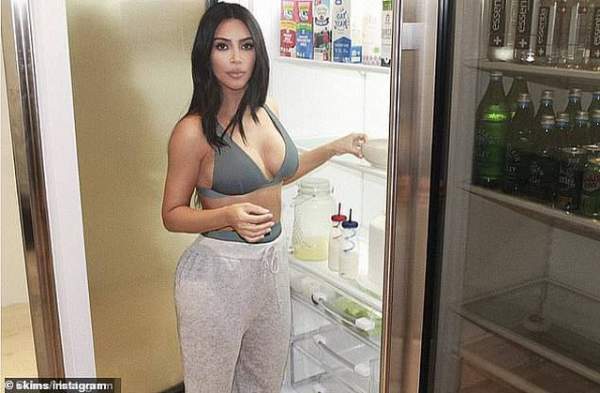 Kim Kardashian liên tục tung ảnh gợi cảm quảng bá bộ sưu tập mới 4