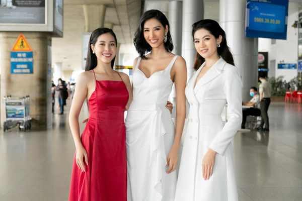 Vũ Hương Giang tặng khẩu trang cho Hoa hậu Siêu quốc gia 6