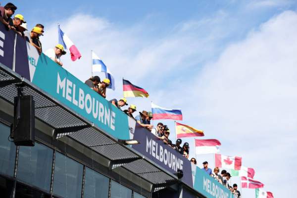 Chặng mở màn mùa giải F1 2020 tại Australia bị hoãn vì dịch Covid-19