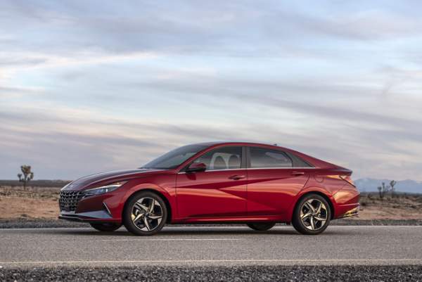 Cận cảnh Hyundai Elantra thế hệ mới vừa ra mắt - Làn gió lạ 4