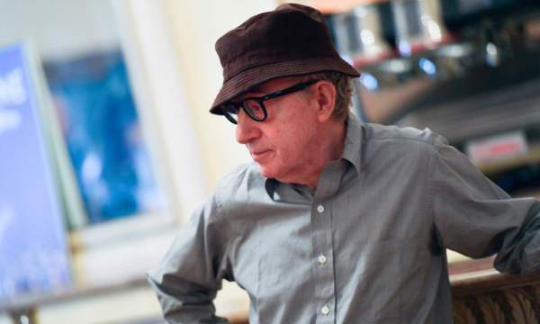 Woody Allen - đạo diễn nổi tiếng cả cuộc đời đối diện với tai tiếng