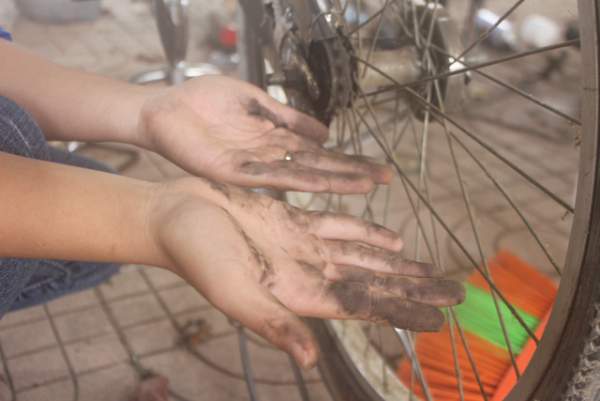Hà Tĩnh: Biến phế liệu thành xe đạp tặng học sinh nghèo 5
