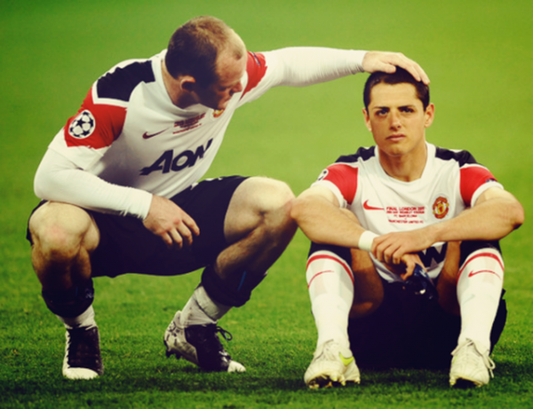 Neville bật mí việc Rooney suýt bị Man Utd rao bán 2