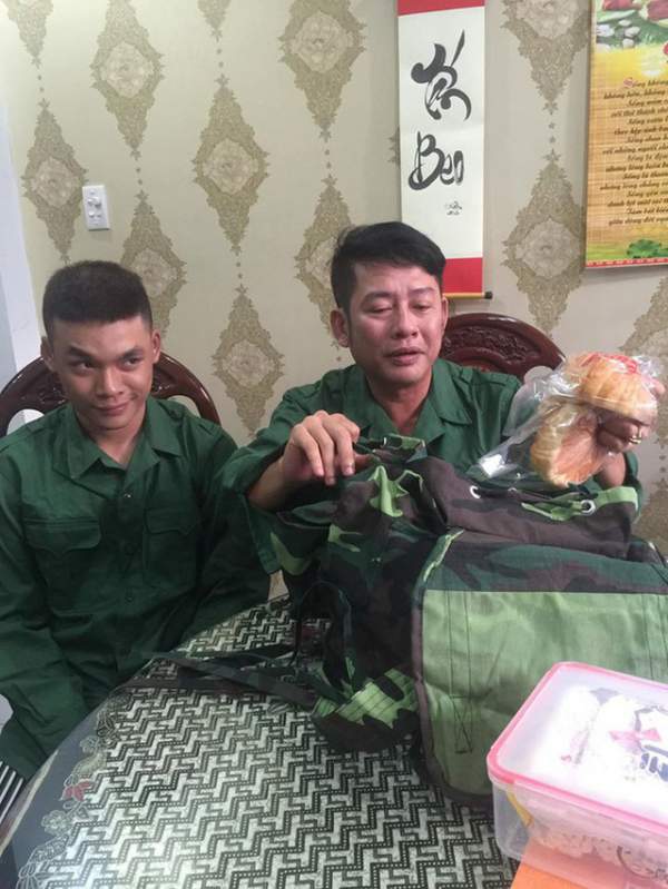Nghệ sĩ Tấn Beo động viên con trai gia nhập tuyến đầu chống dịch Covid-19