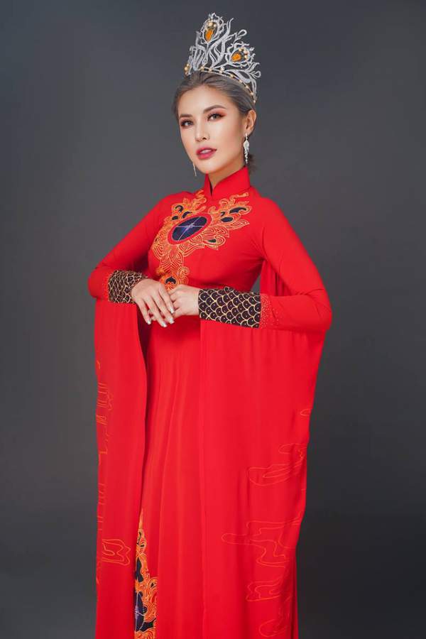 Hoa hậu doanh nhân Kimmy Bùi nền nã trong trang phục áo dài truyền thống 6