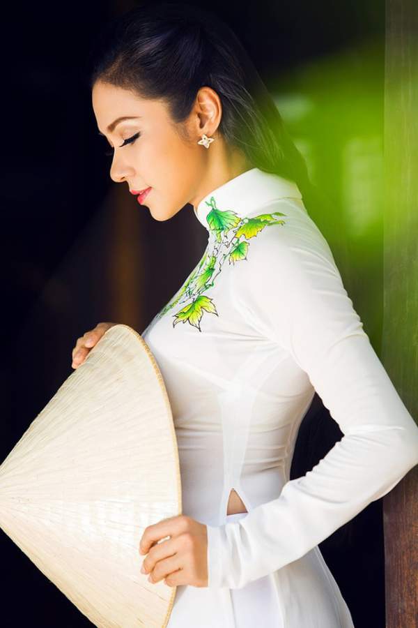 Việt Trinh hé lộ bức ảnh ngày trẻ xứng danh “Nữ hoàng ảnh lịch” 11