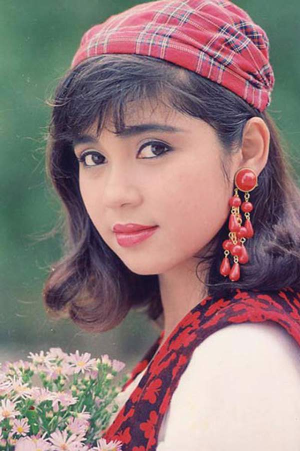 Việt Trinh hé lộ bức ảnh ngày trẻ xứng danh “Nữ hoàng ảnh lịch” 8