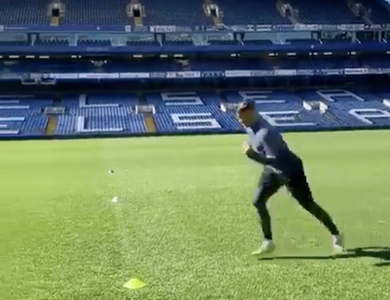 Chelsea bất ngờ cho phép cầu thủ tập luyện ở sân Stamford Bridge
