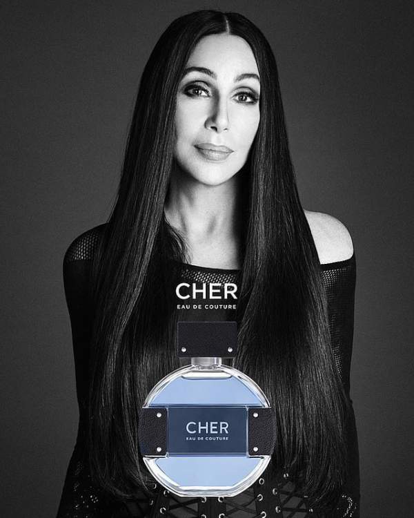 Kim Kardashian giống như "bản sao" của Cher 2