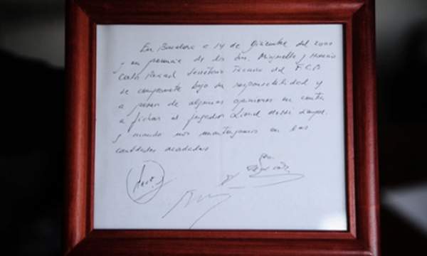 Số phận đặc biệt của tờ giấy ăn ký hợp đồng với Messi 2