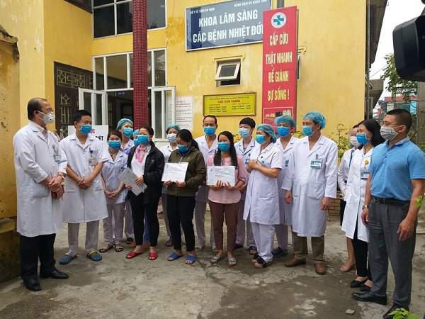 Hà Nội: BN 188 làm việc ở nhà ăn BV Bạch Mai vừa khỏi bệnh lại dương tính với COVID-19