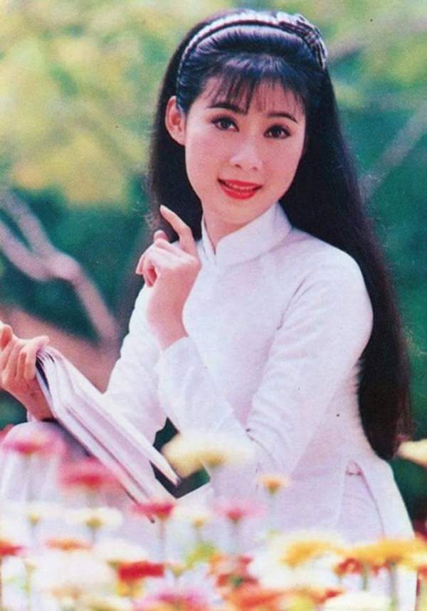 Ảnh thanh xuân đẹp nao lòng của những “Nữ hoàng ảnh lịch Việt” 9
