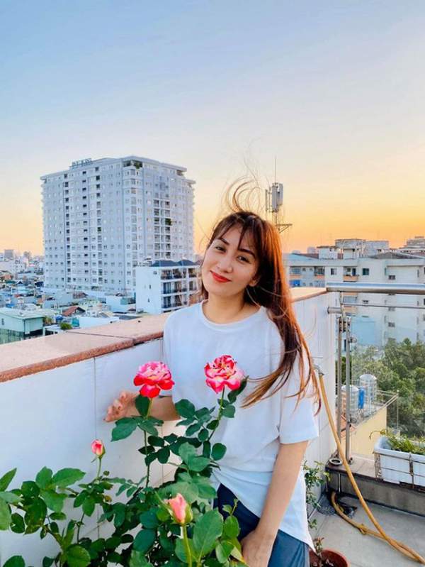 Ngắm khu vườn ngập hoa hồng trên ban công của Khánh Thi- Phan Hiển 8