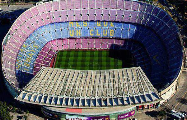 Barcelona bán tên sân Nou Camp lần đầu tiên trong lịch sử