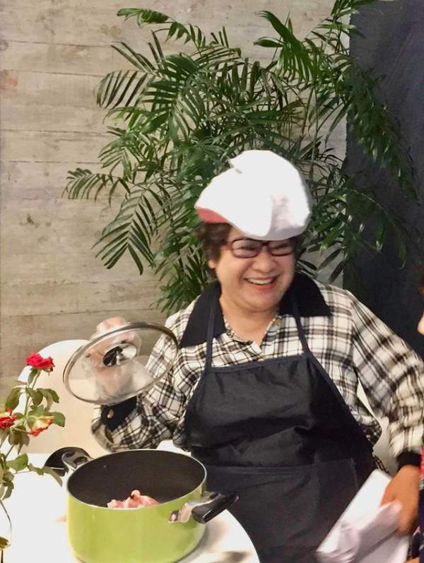 NSƯT Minh Vượng nấu phở, bún thịt nướng Hà Nội như đầu bếp chuyên nghiệp
