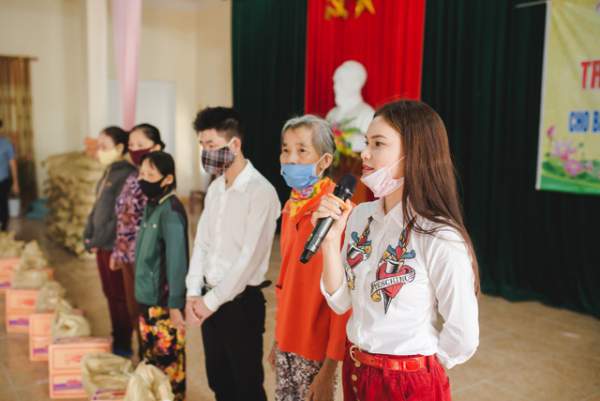 Phạm Phương Thảo hỗ trợ dân nghèo xứ Nghệ vượt qua đại dịch 8