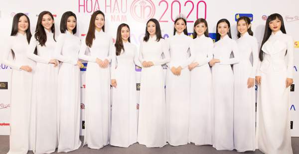 Hoa hậu Đỗ Mỹ Linh, Trần Tiểu Vy, Lương Thuỳ Linh đọ dáng với áo dài trắng
