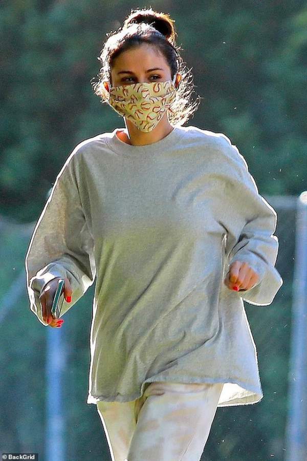 Kate Beckinsale hạnh phúc bên bạn trai kém 24 tuổi 10