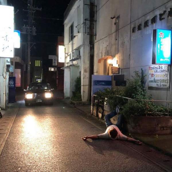 Ngủ trên đường - Hiện tượng kỳ lạ ở Okinawa khiến cảnh sát đau đầu
