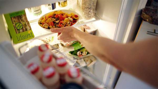 Lý giải nguyên nhân ăn thức ăn thừa để trong tủ lạnh có thể gây ung thư 2