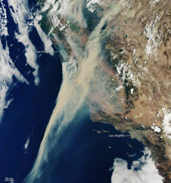 Cháy rừng ở California nhìn từ vũ trụ 2