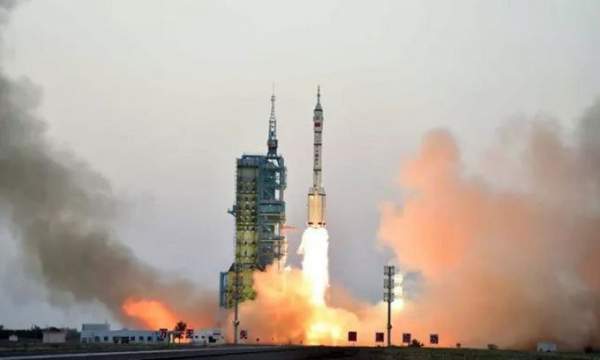 Trung Quốc phóng thành công tàu vũ trụ tái sử dụng 1