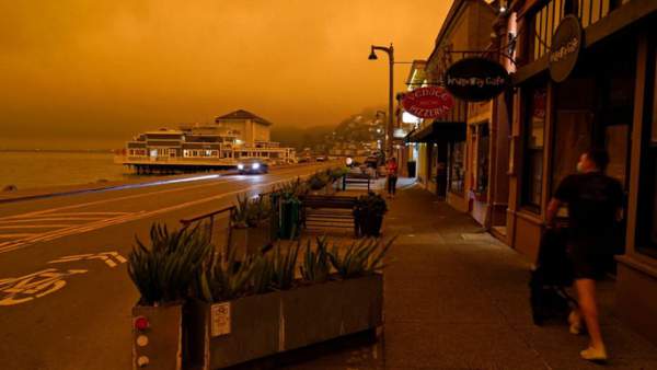 Cháy rừng khiến bầu trời San Francisco biến thành màu cam như sao Hỏa 5