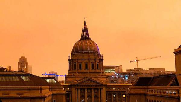 Cháy rừng khiến bầu trời San Francisco biến thành màu cam như sao Hỏa 2