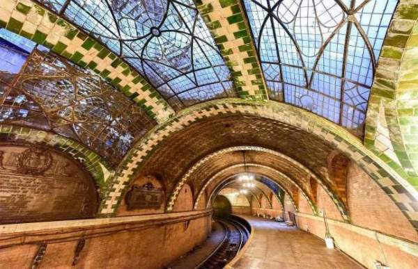 9 ga tàu điện ngầm đẹp nhất thế giới 2