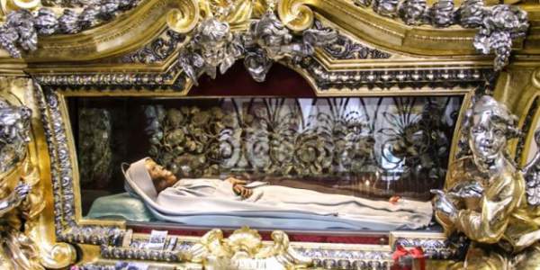 "Bất ngờ" về cái chết của nữ thánh thời Trung cổ St Rose
