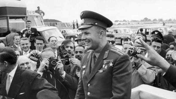 Điều gì đã xảy ra với Yuri Gagarin, người đầu tiên bay vào không gian? 3