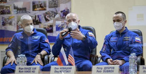 Ba nhà du hành vũ trụ Mỹ và Nga cập bến Trạm vũ trụ quốc tế
