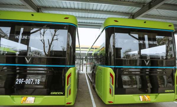 Review siêu chân thật tuyến xe buýt điện đầu tiên tại Hà Nội 4