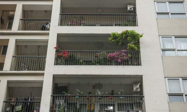 Lắp lưới bảo vệ ở ban công chung cư cao tầng thế nào cho đúng? 2