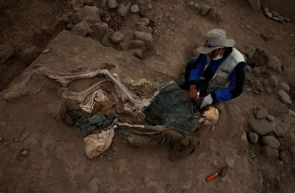 Kim tự tháp Peru 4000 năm tuổi lại có 16 hài cốt người thời nhà Thanh: Hé lộ quá khứ tủi nhục 2