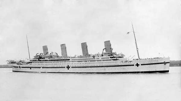 Nữ y tá này đã sống sót sau cả 3 vụ đắm tàu lịch sử, bao gồm cả Titanic 4