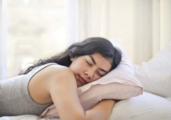Kỹ thuật thở 4-7-8 giúp ngủ ngon nhanh hơn 2