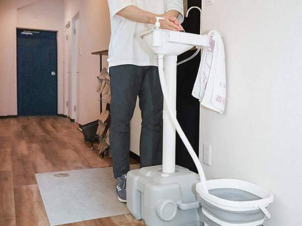 Người Nhật phát minh bồn rửa di động có thể mang theo mọi nơi 3