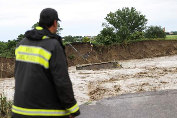 Lũ lụt chưa từng có trong 100 năm càn quét miền Bắc Italy 1