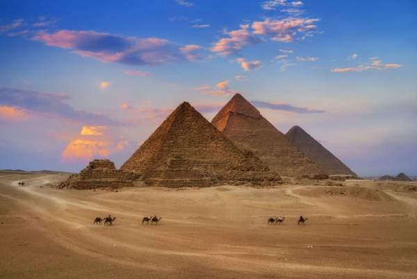 Nguồn gốc của kim tự tháp: Trí tuệ của các Pharaoh hay công nghệ ngoài hành tinh? 1