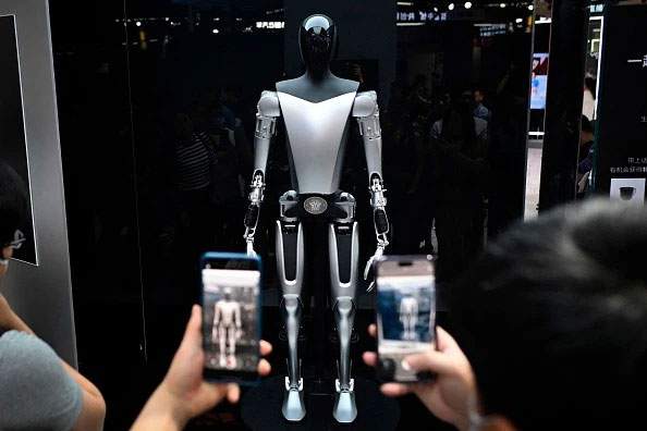 Robot hình người sẽ được sản xuất hàng loạt nhằm giải quyết vấn đề dân số già 5