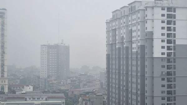 Hiện tượng bất thường: Hà Nội ô nhiễm không khí nghiêm trọng giữa mùa mưa 2